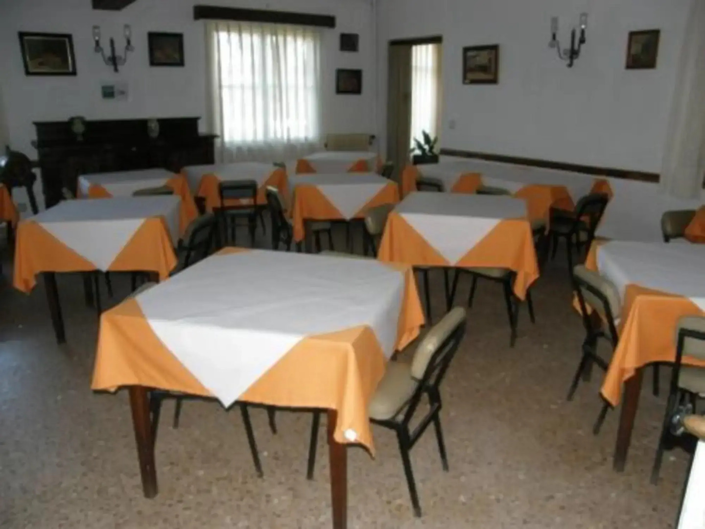 Hostal la Plaza