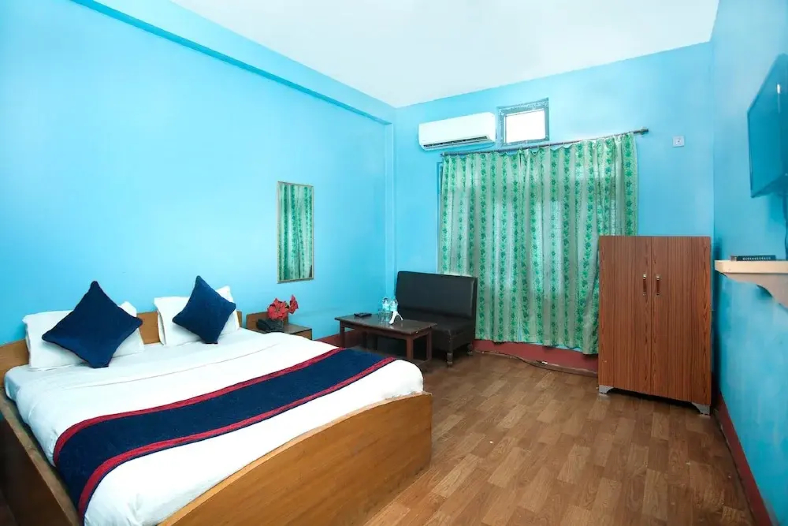 OYO 335 Hotel Nayaram