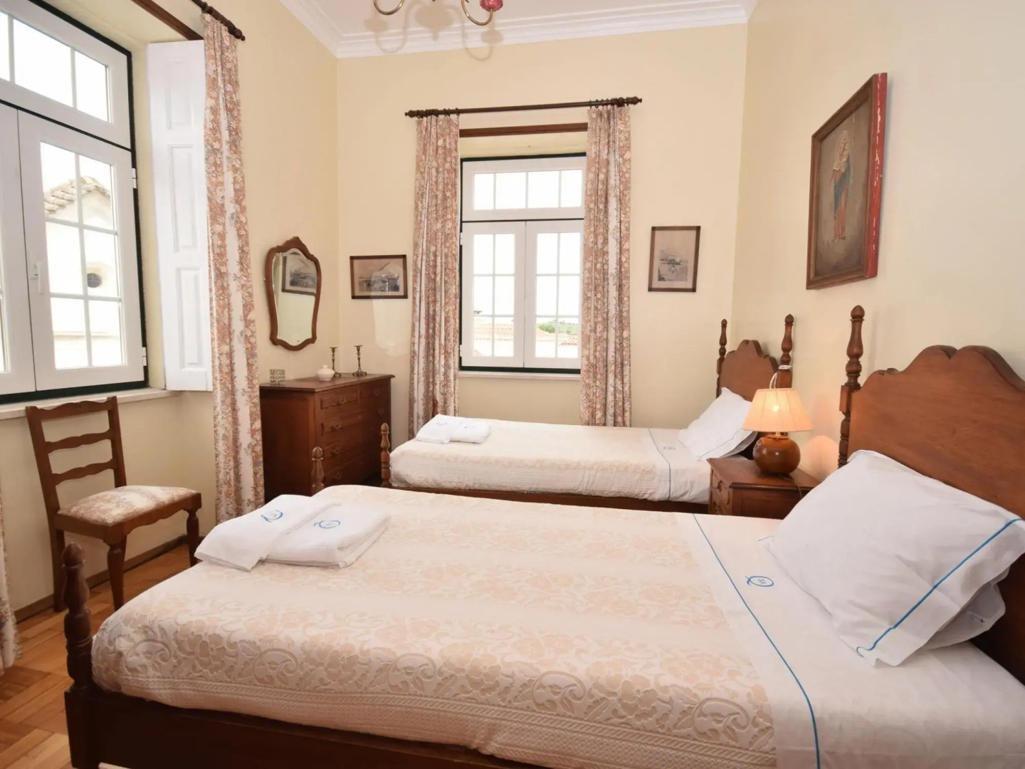 Lush Mansion In Aldeia Galega With Private Pool