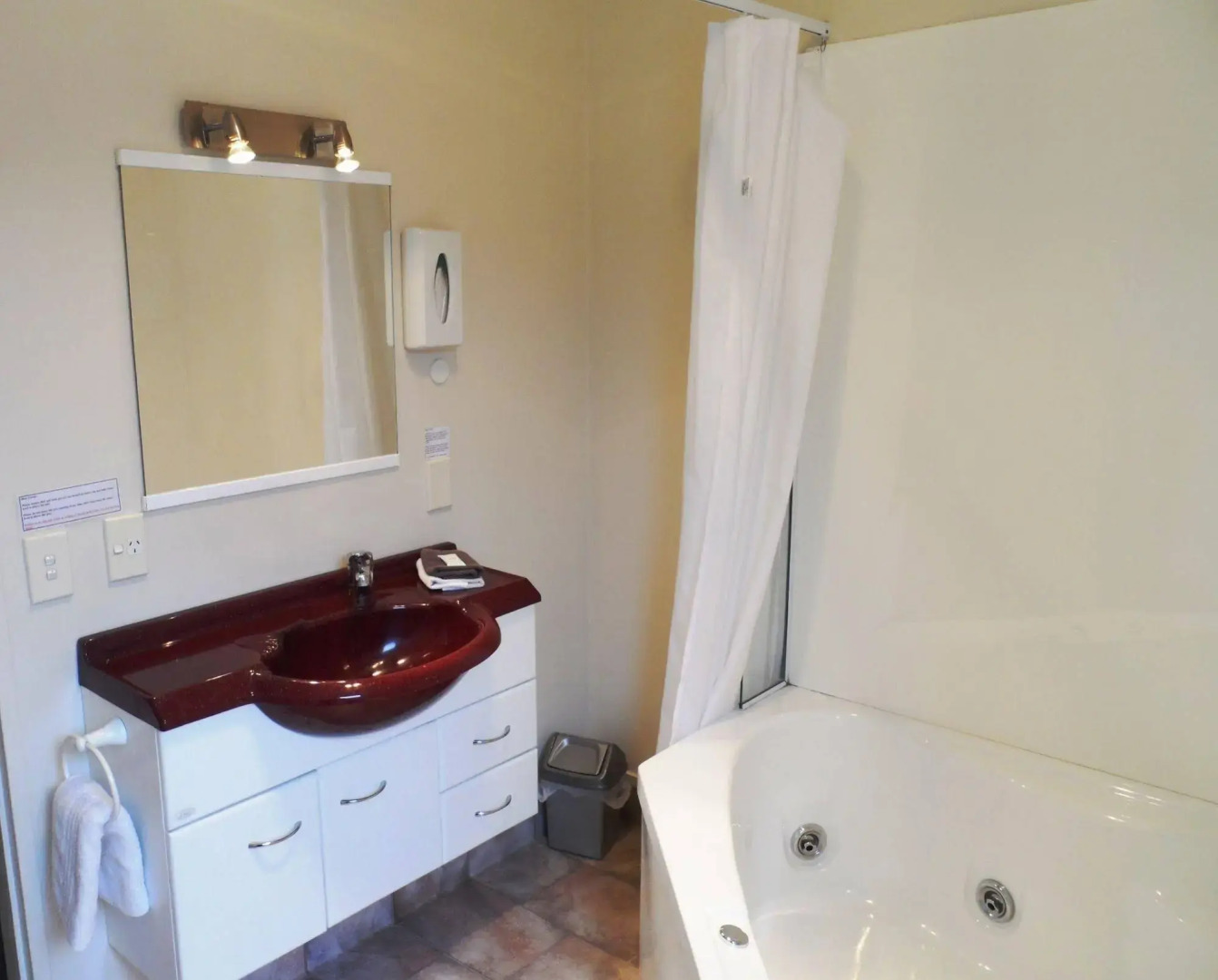 BKs Magnolia Motor Lodge