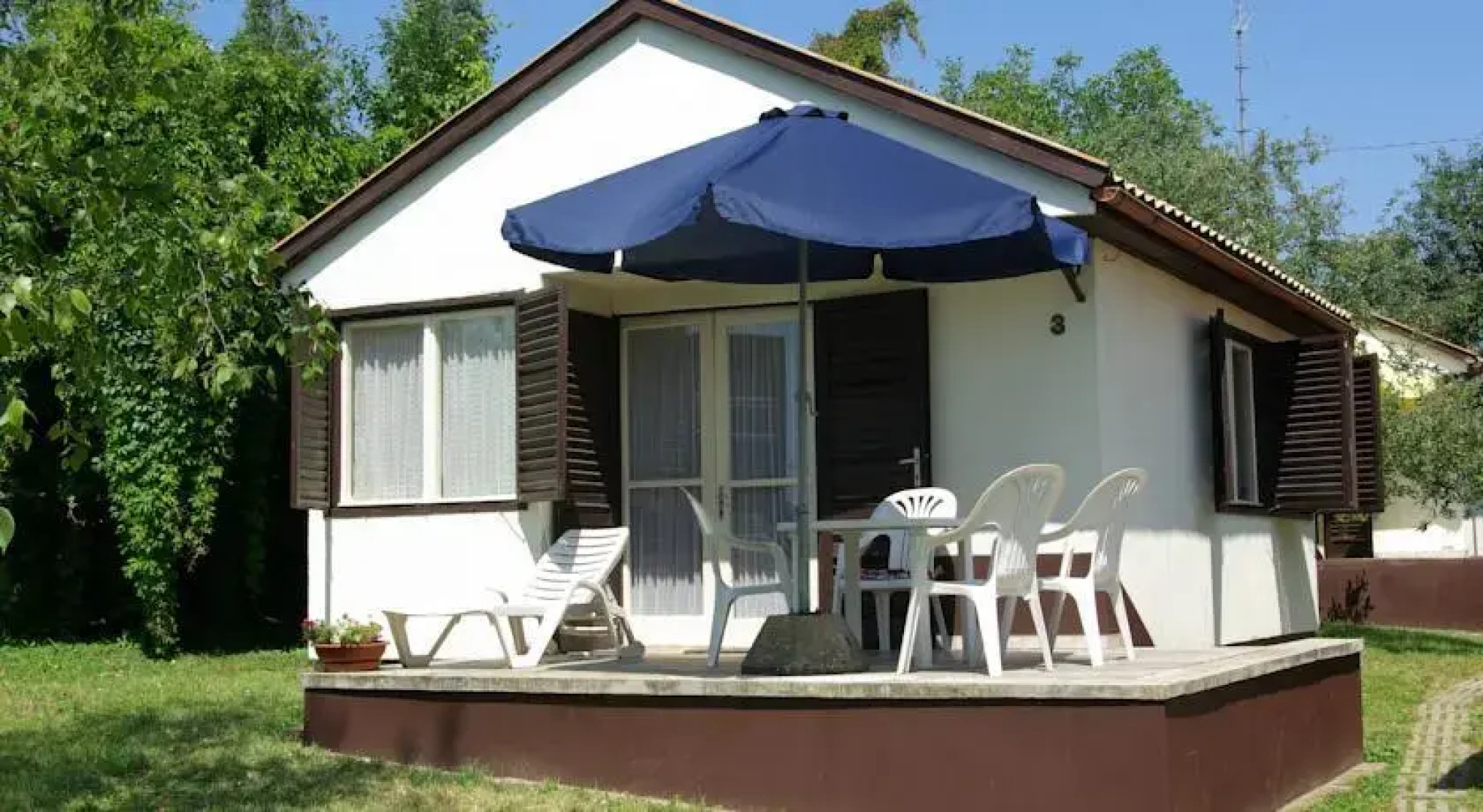 Esthajnal Apartmanok