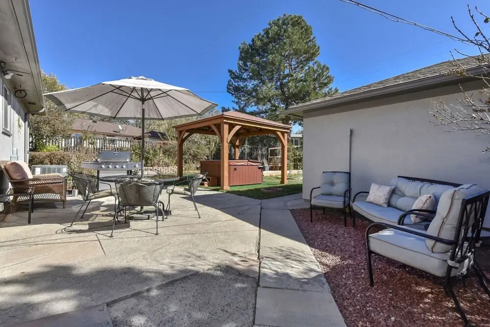 3Bd★Downtown Modern★Hot Tub, Grill, Close To Dt