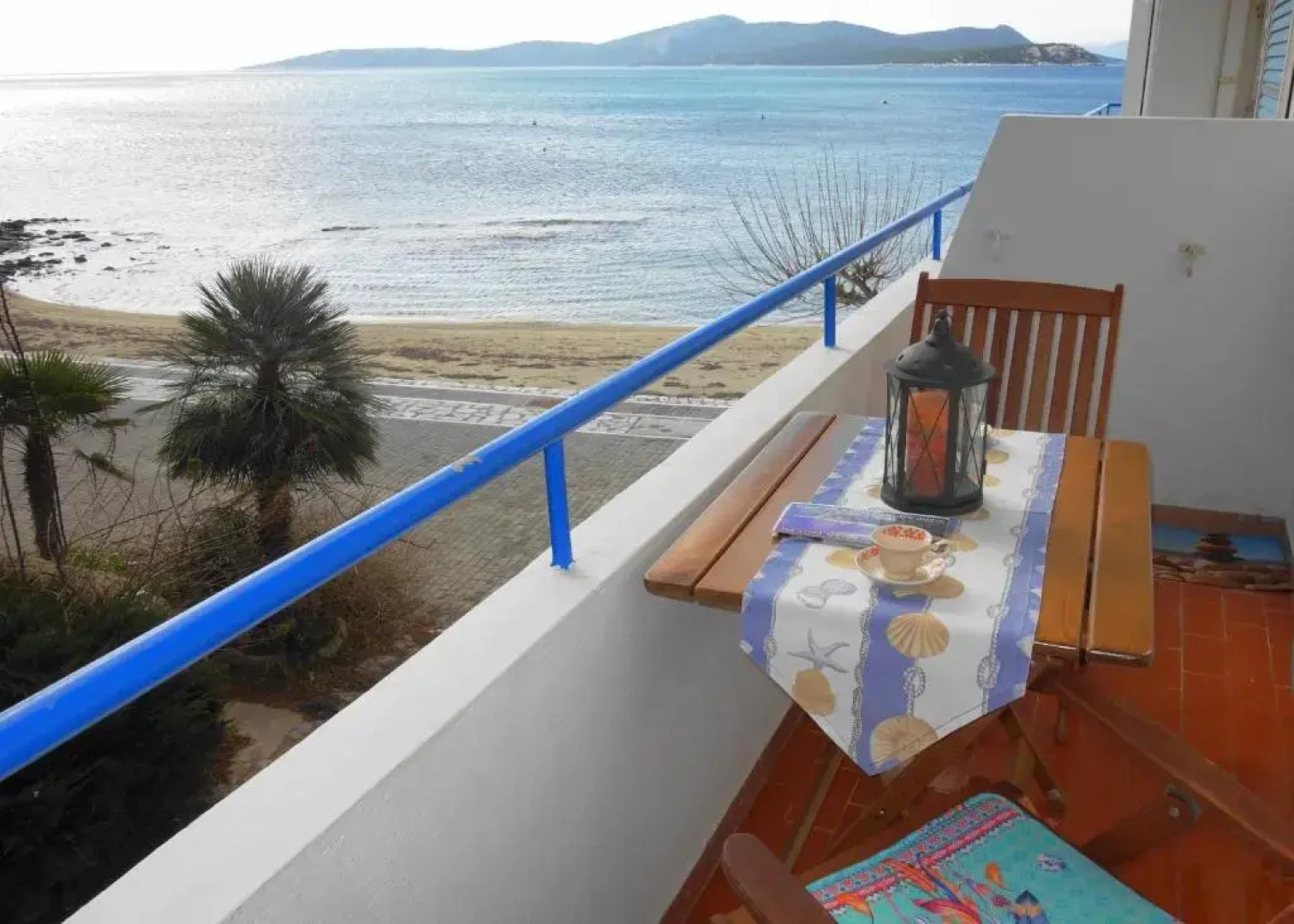 Nea Styra seafront apartment with stunning view