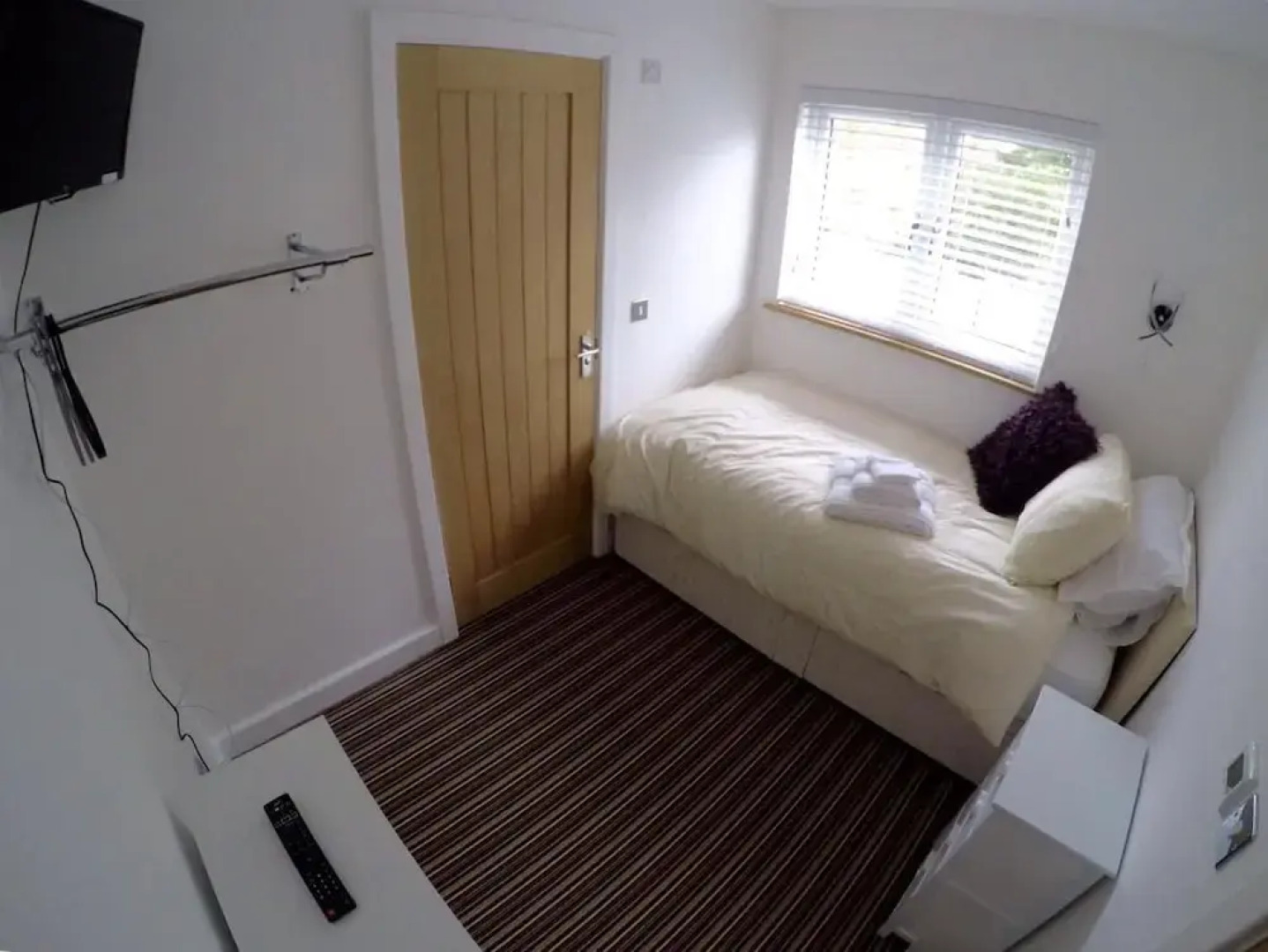 Deepcut Lodge Bed and Breakfast Self Service