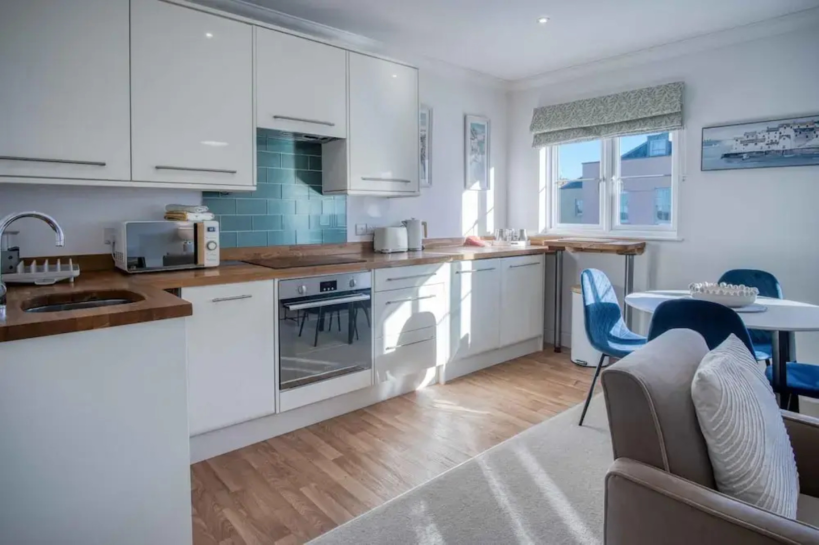 The Nook North Beach - 1 Bedroom Apartment - Tenby