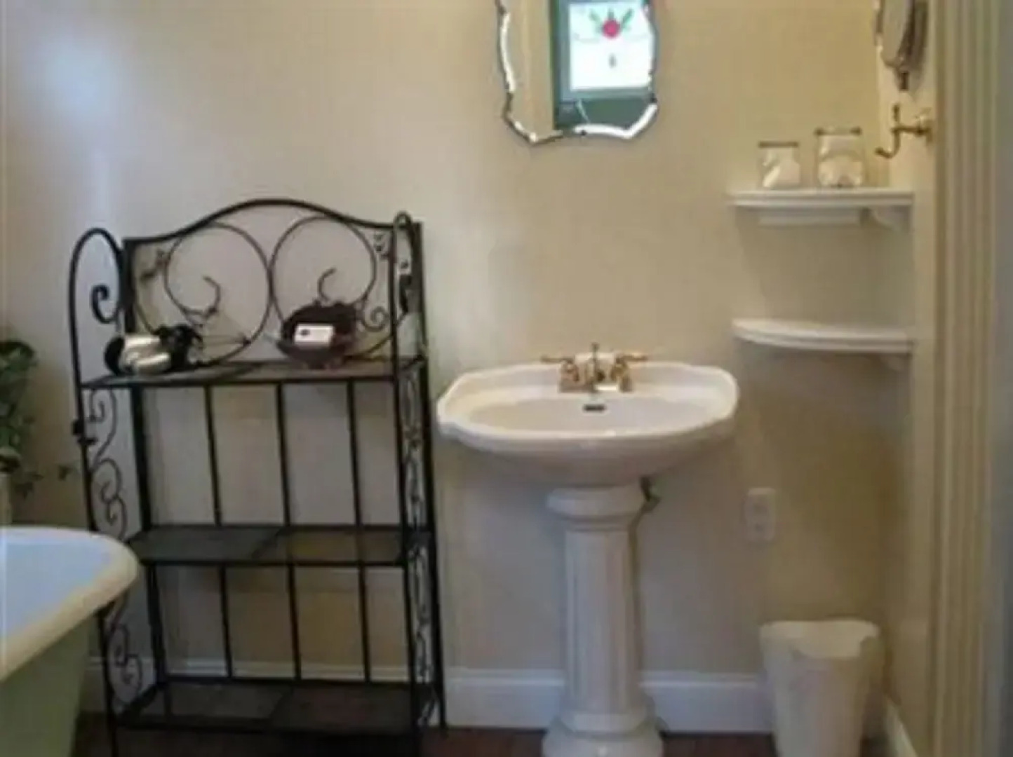 White Oak Manor Bed & Breakfast