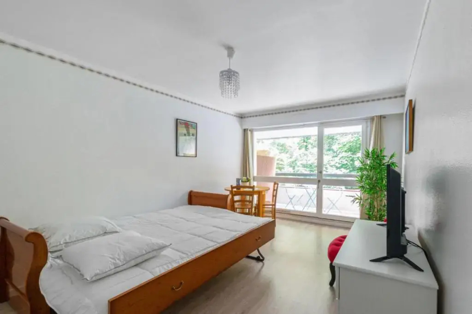 Charming studio w balcony near Roches Noires beach in Trouville - Welkeys