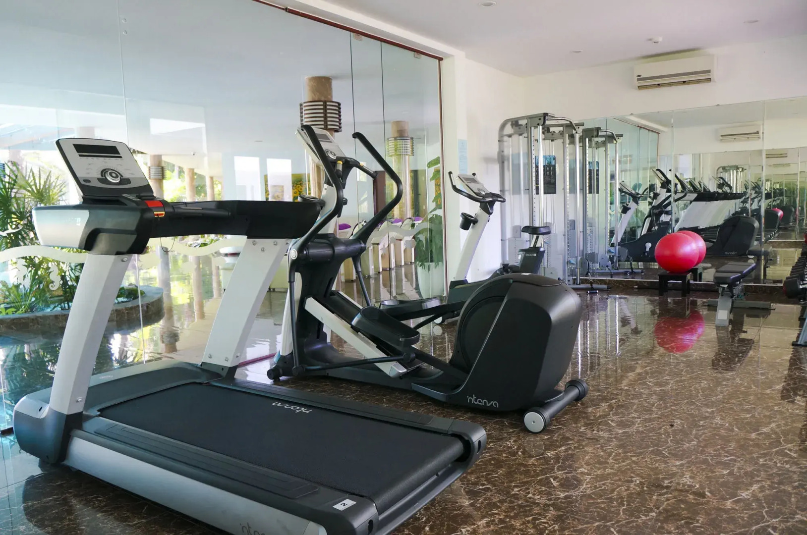 Carmelina Beach Resort