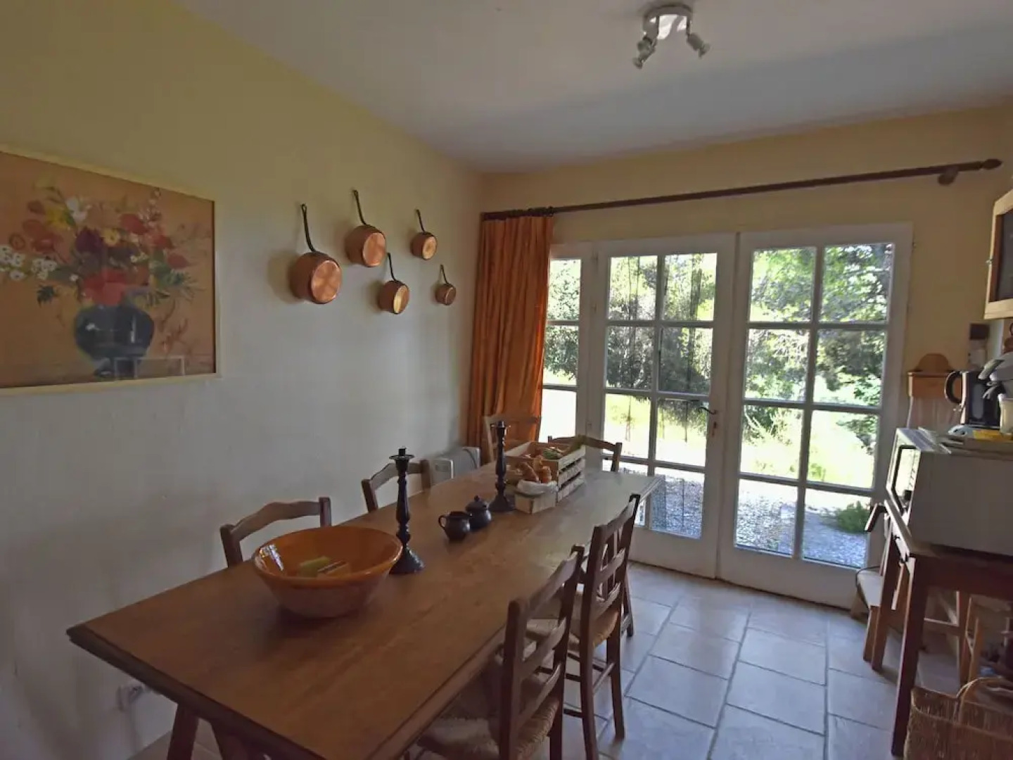 Charming Villa in Lauris South of France with Private Pool