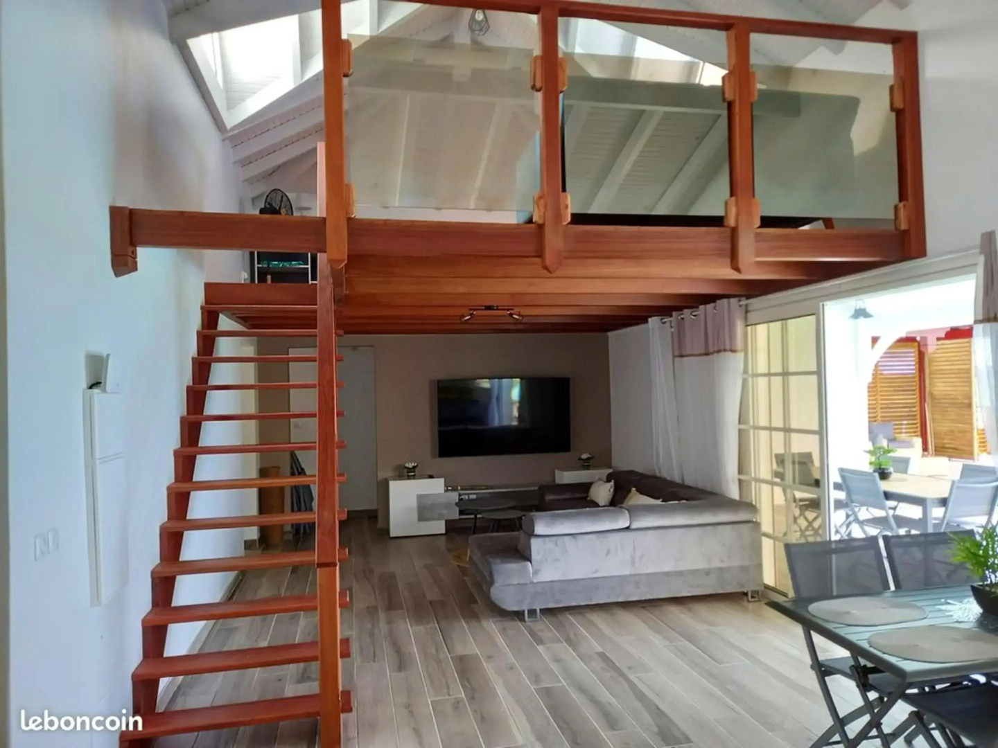 Villa de 4 chambres avec vue sur la mer piscine privee et jacuzzi a Le Marin a 3 km de la plage