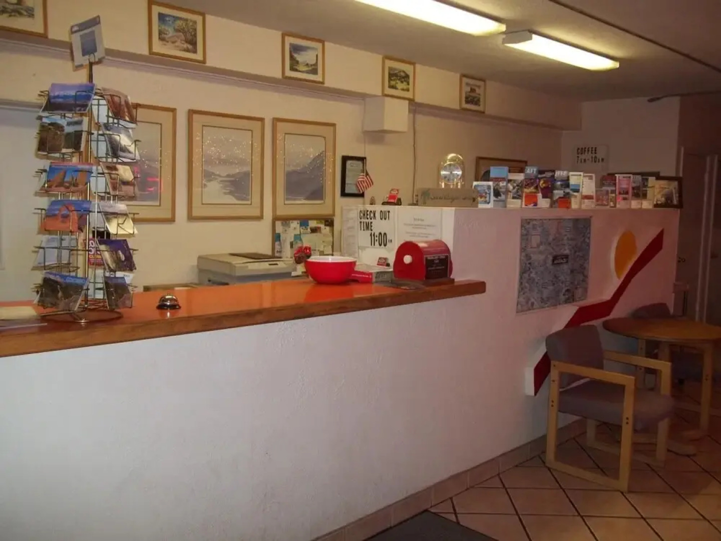 National 9 Inn Sand Canyon