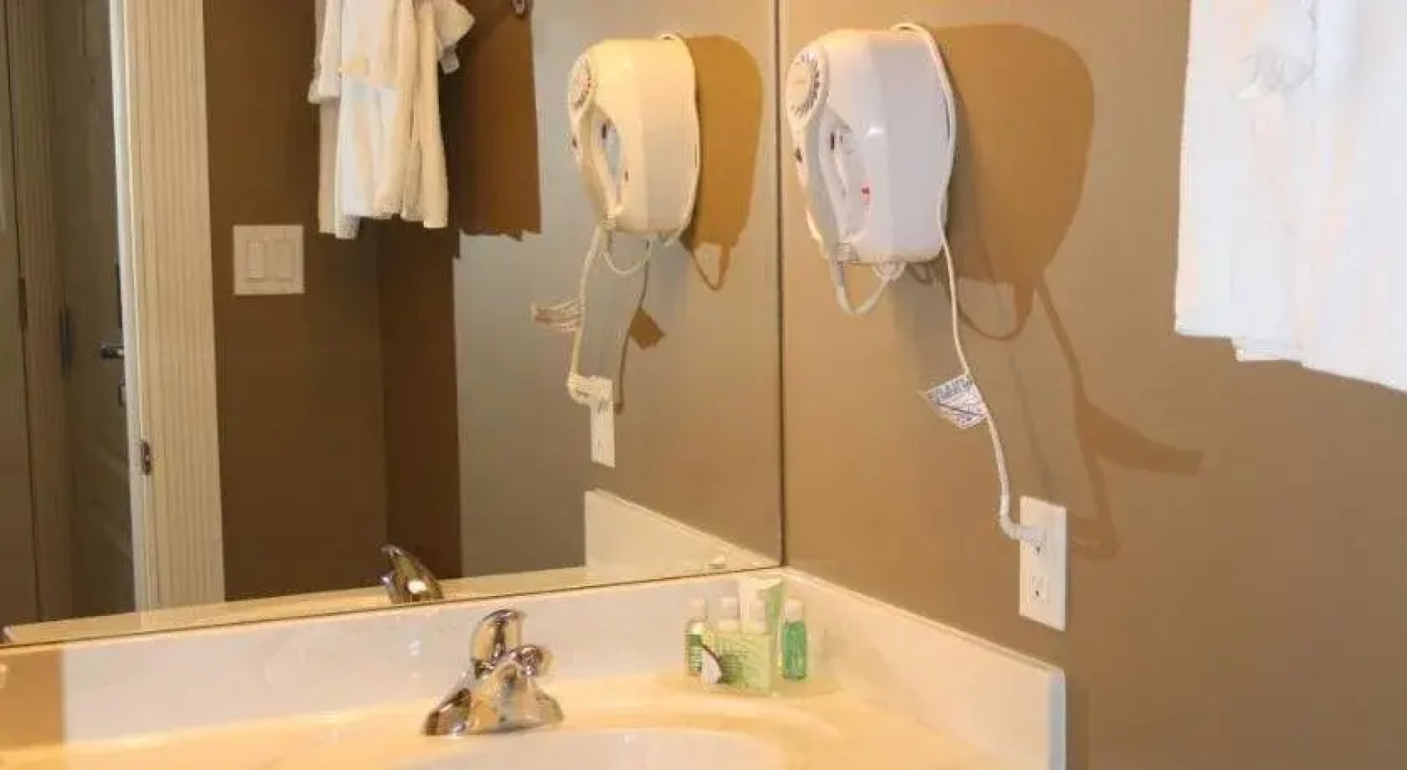 Lakeview Inns & Suites - Edson Airport