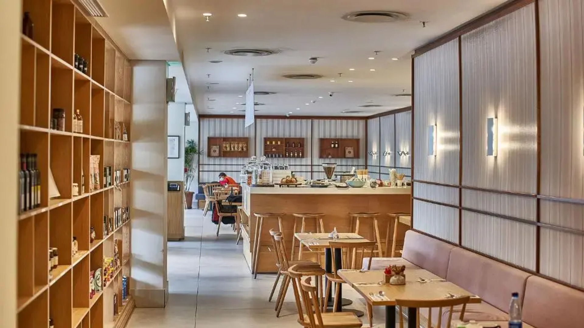 The Onyx Apartment Hotel by NEWMARK