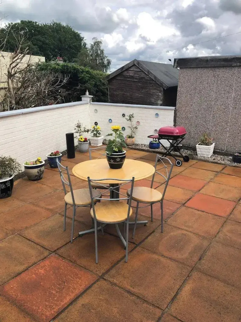 Limegrove Comfortable Three Bedroom House