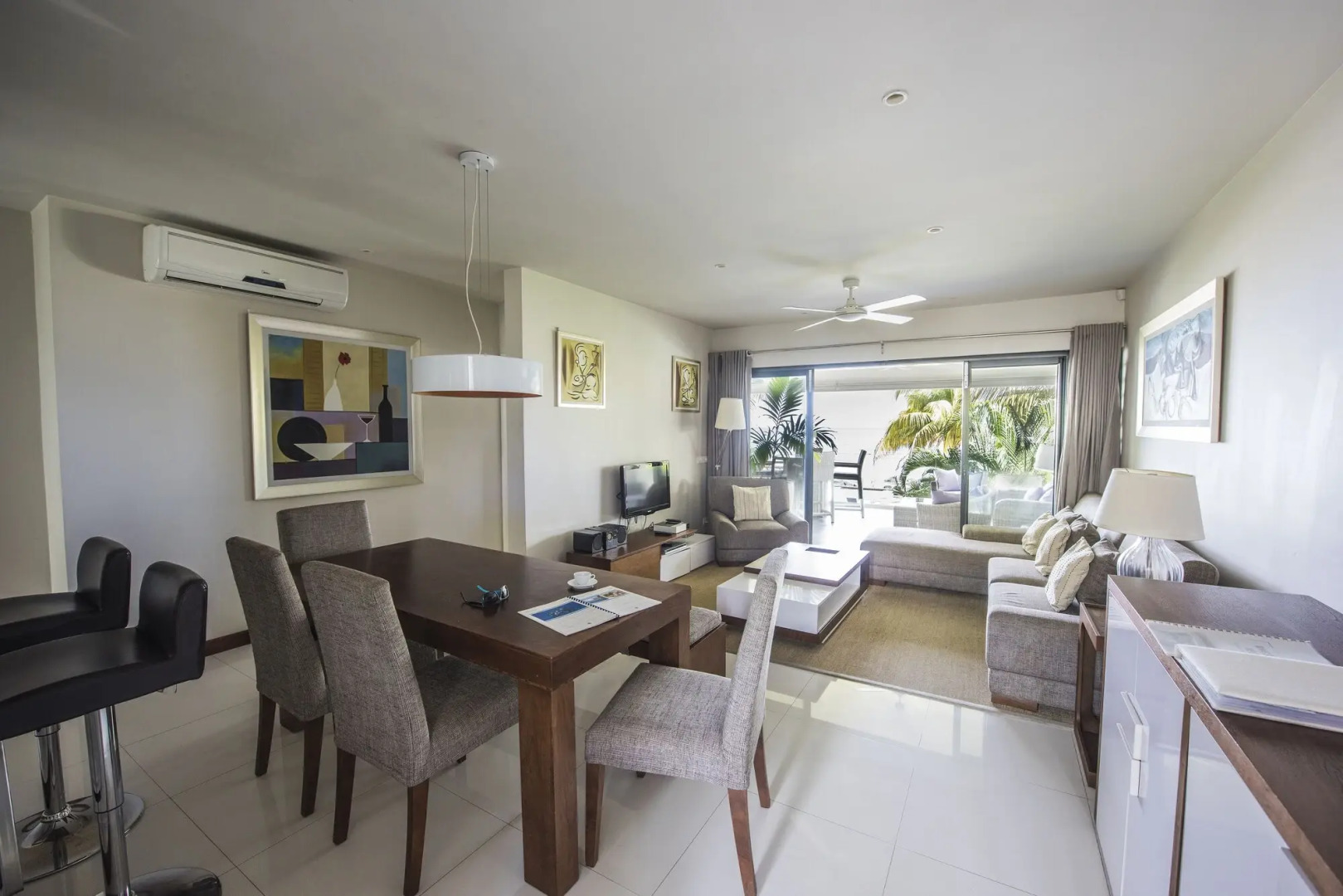 Leora Beach by Horizon Holidays