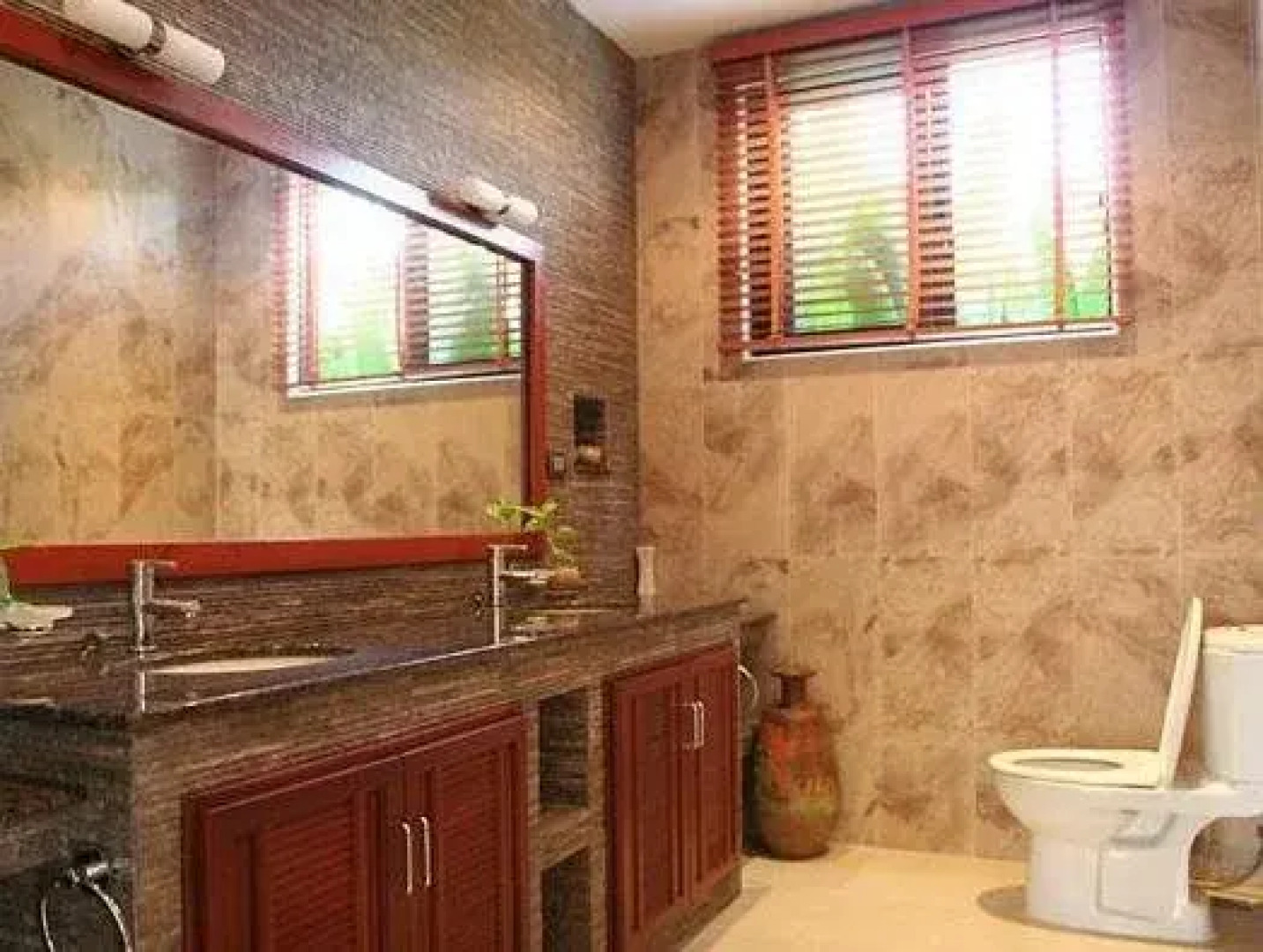 Phoenix Lakeside Pool Villa