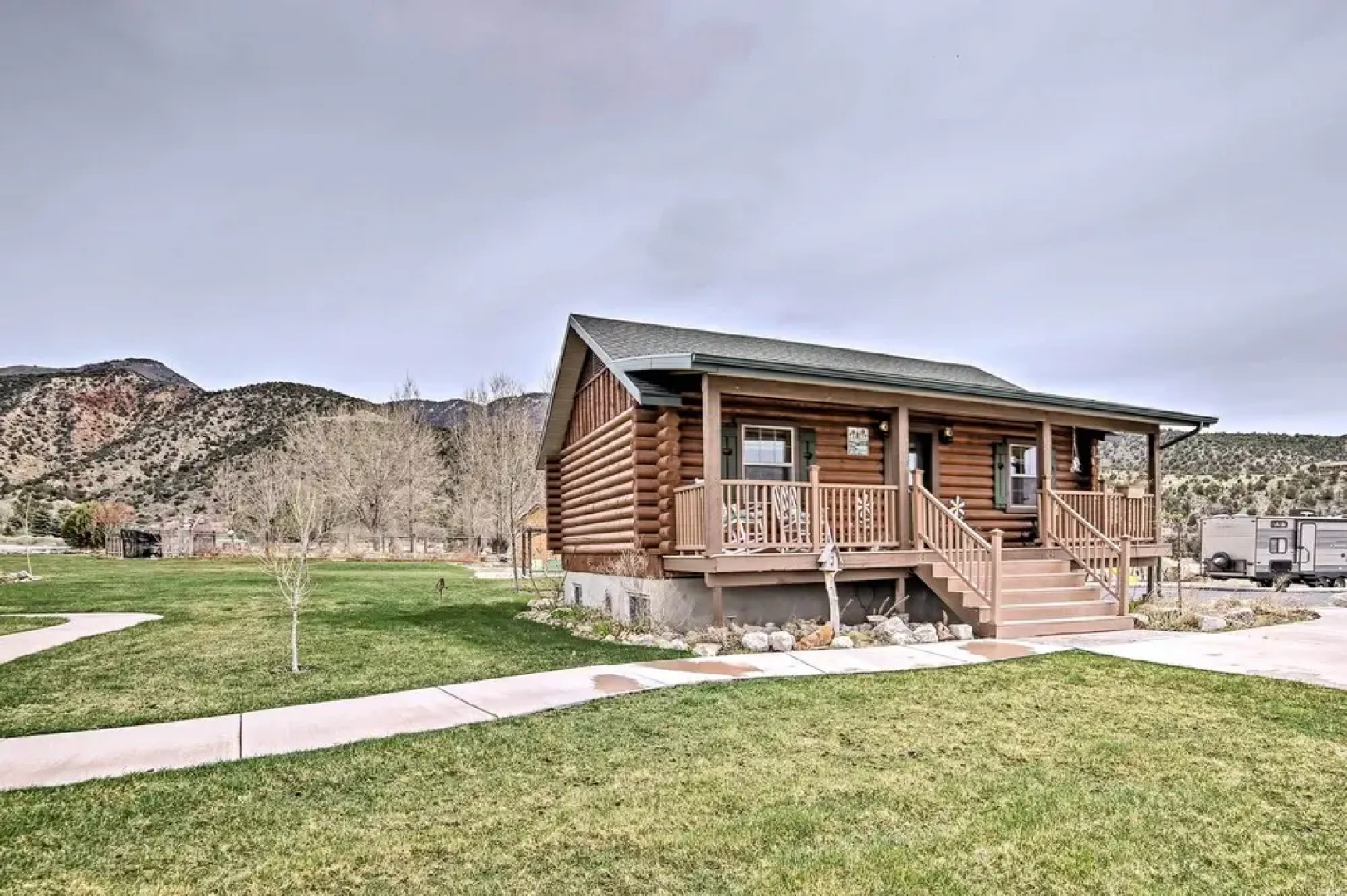 Rustic Cabin Near Palisade State Park w/ Deck!
