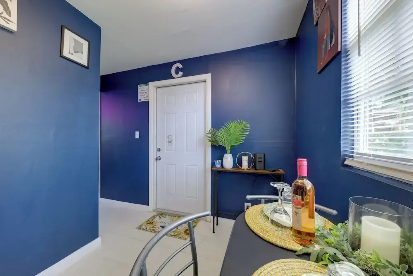 Pet-friendly Fort Lauderdale Home: 8 Mi to Beach!