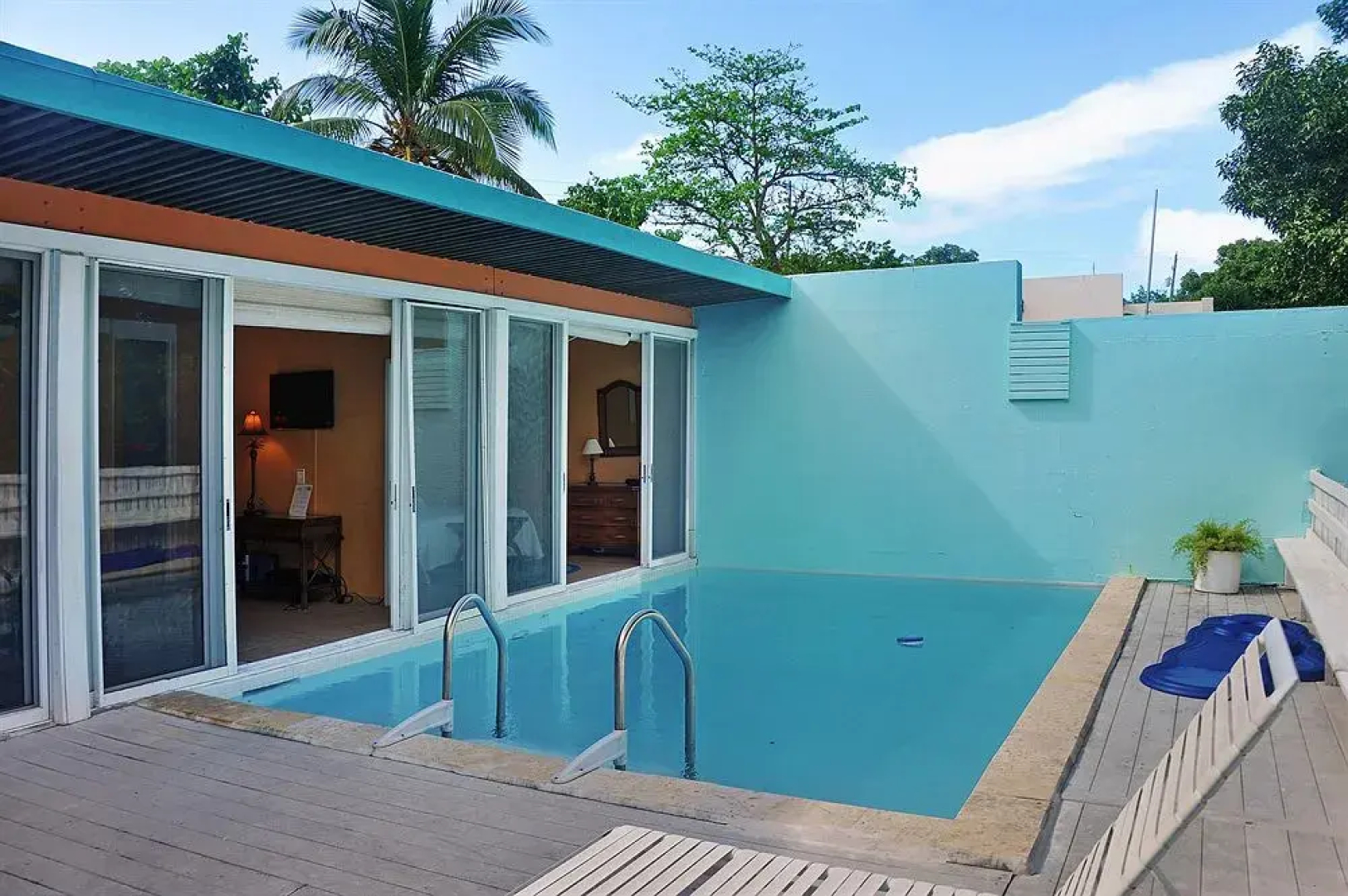 Pavilions and Pools Villa Hotel