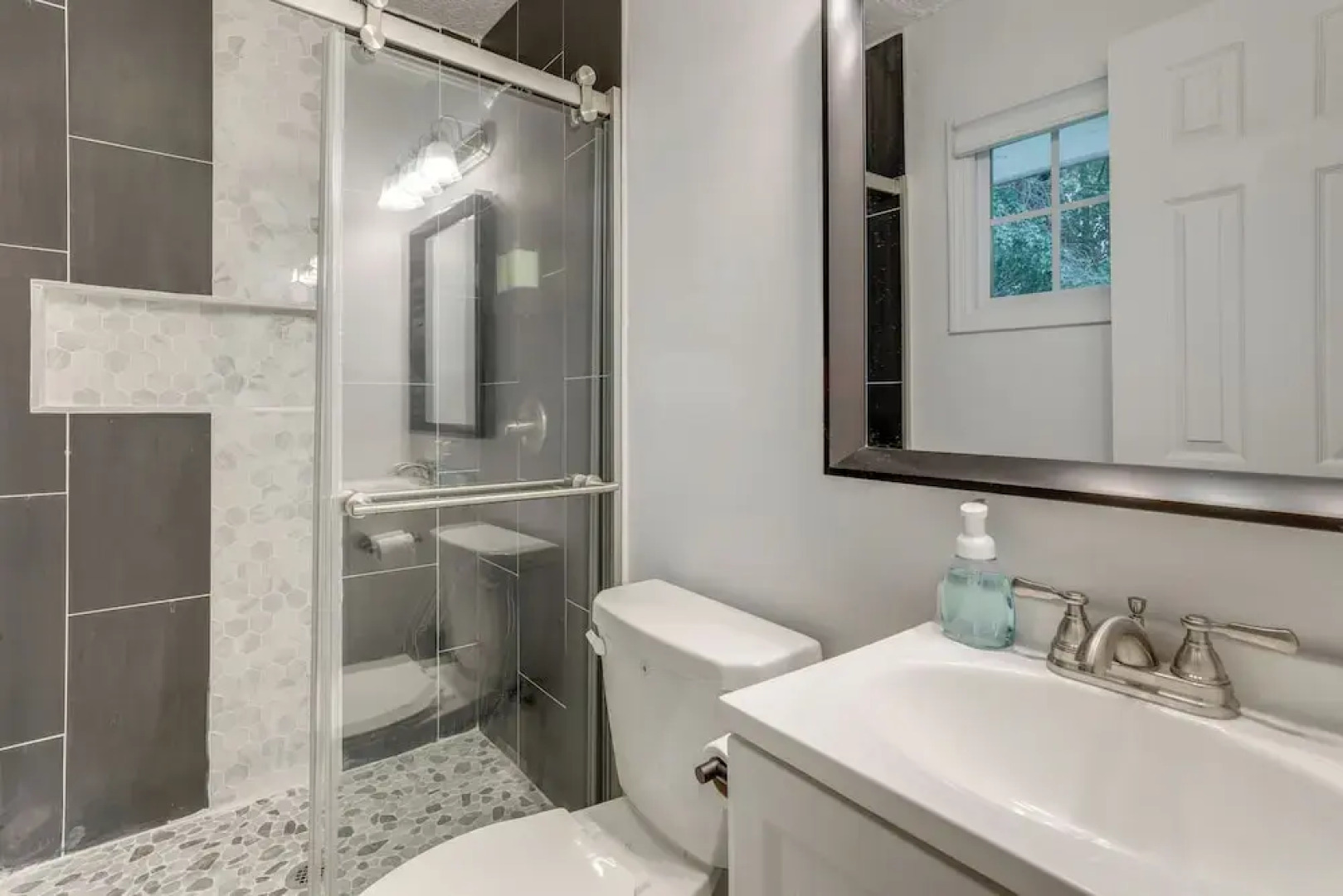 Modern Home w/ Yard Near ATL Attractions!