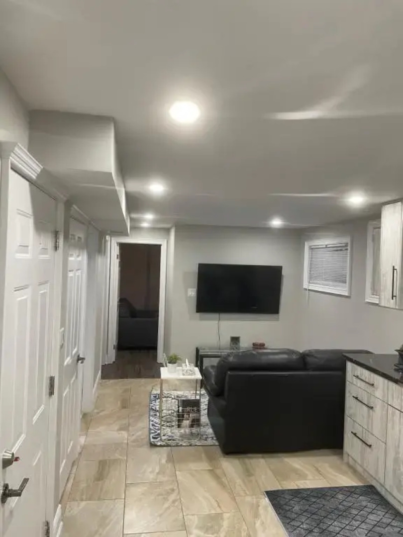 Stunning & cozy freshly renovated 2 bedroom basement unit