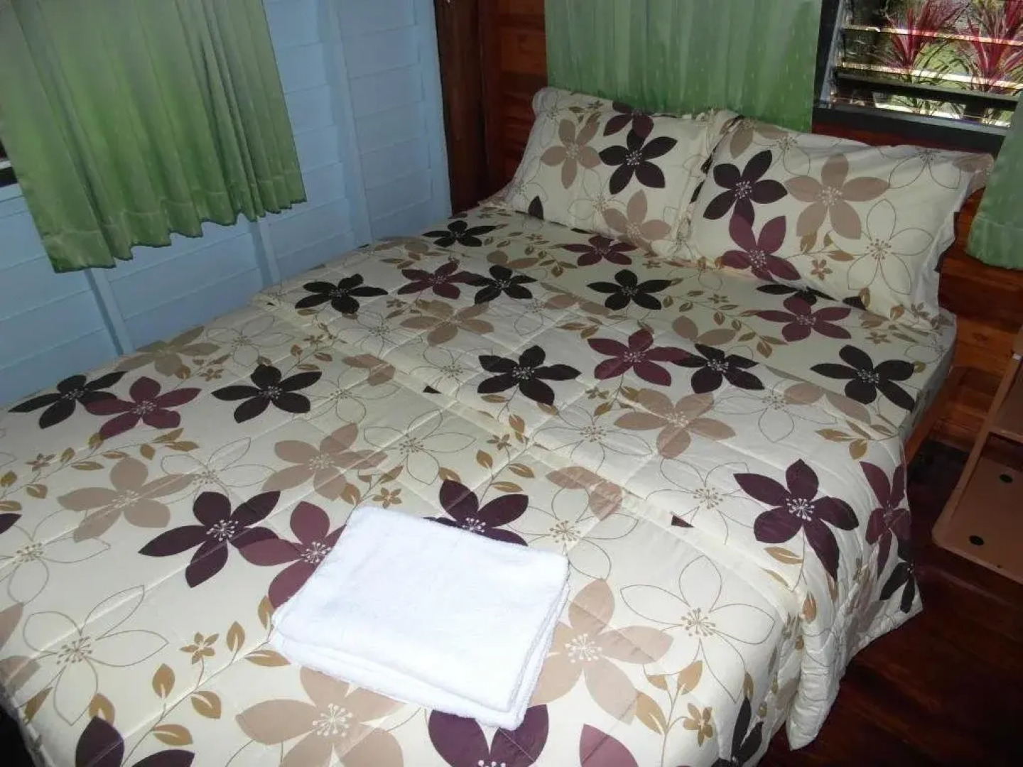 Baan Tai Rom Yen Resort