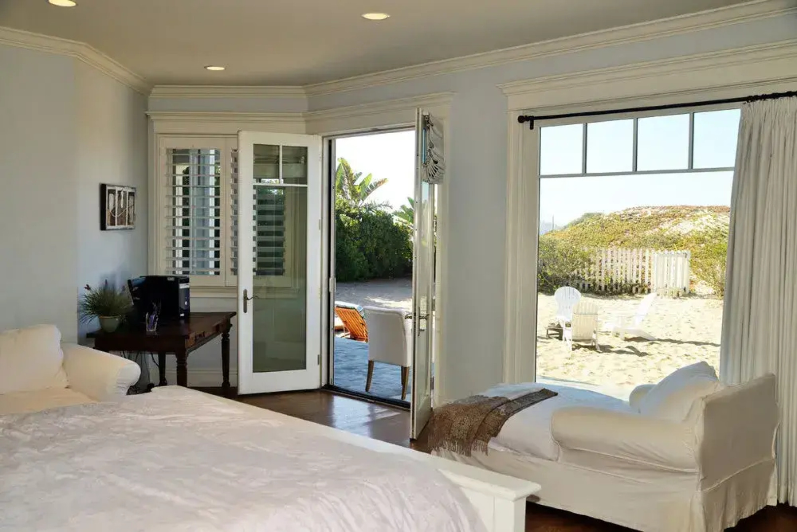 Luxurious French Style Oceanside Malibu House