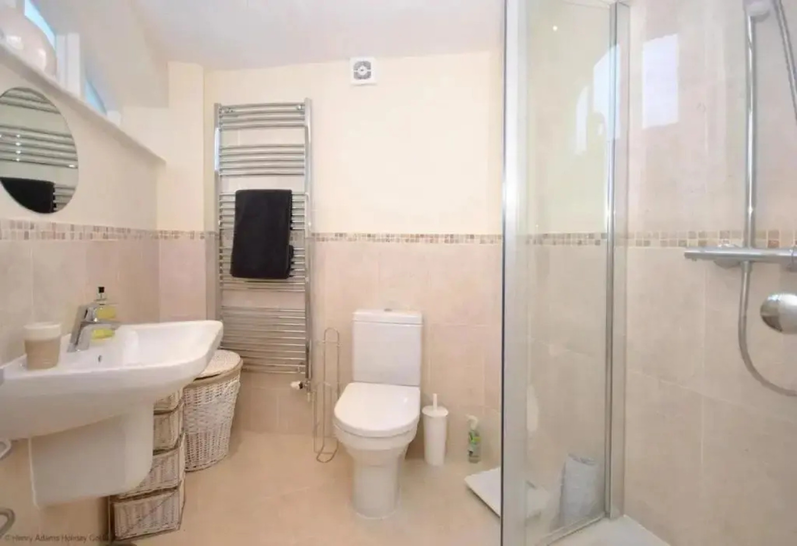 8 Angel Yard, Midhurst