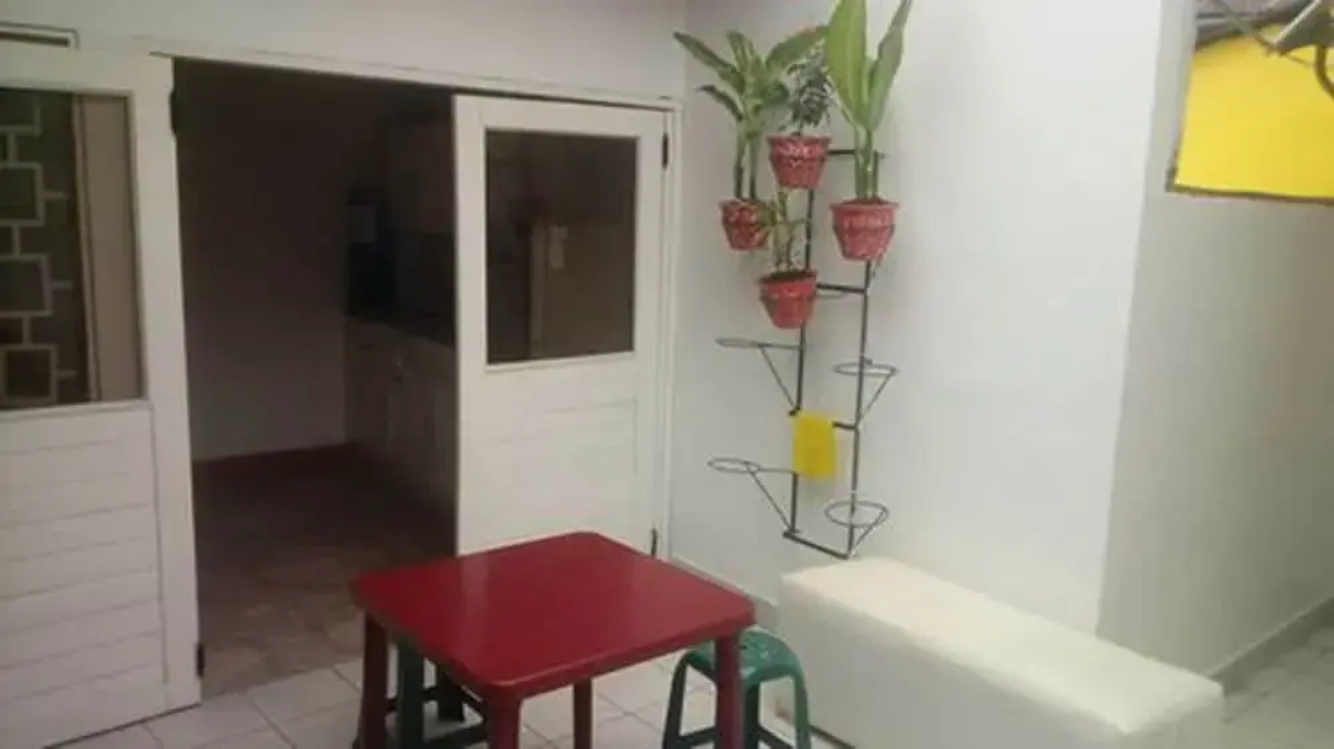 Lupuna Bunk & Breakfast