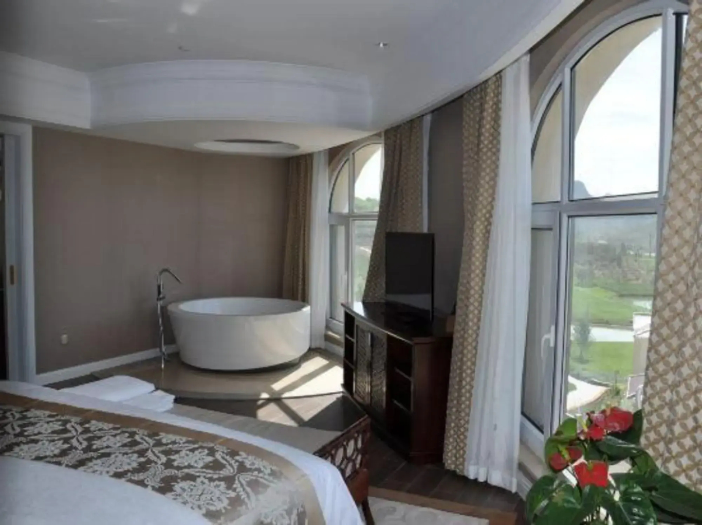 Zhongcheng Holiday Hotel