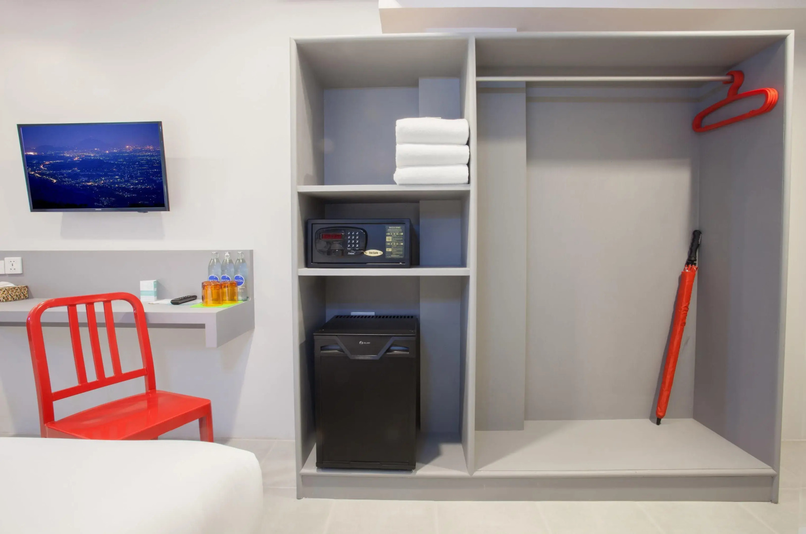 Отель Recenta Style Phuket Town