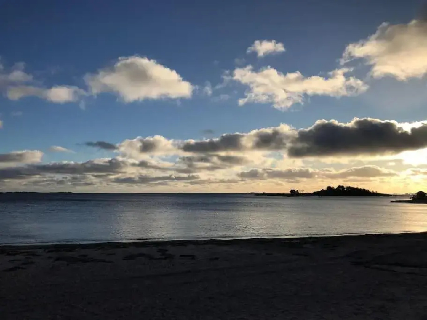 Hanko bright studio close to the marina