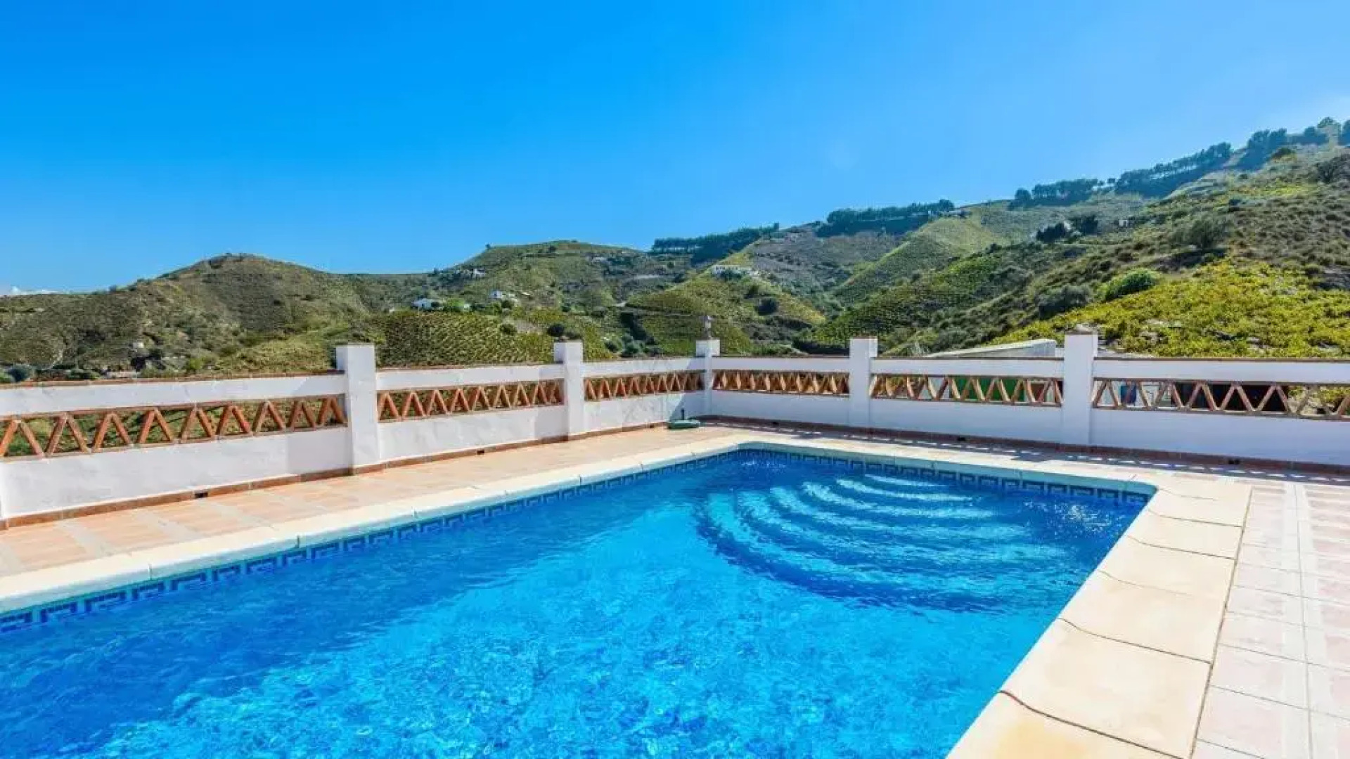 Casa Herrero El Borge by Ruralidays