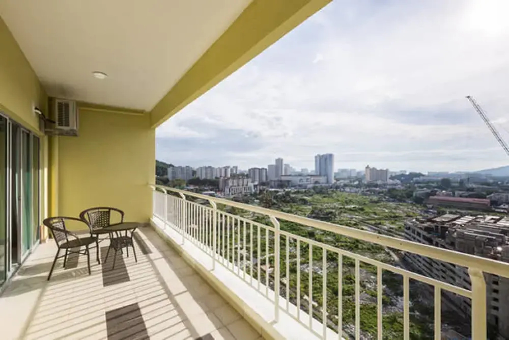 Sky Holiday Home - City View