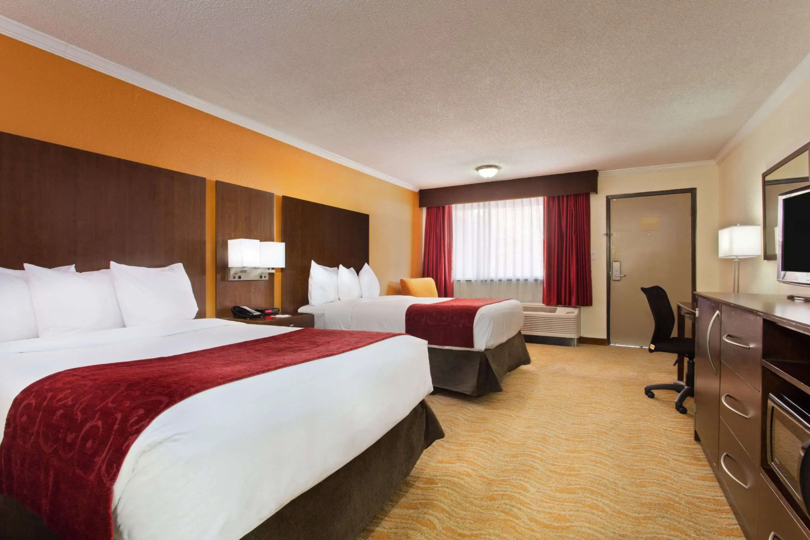 Ramada by Wyndham Tampa Westshore Airport South
