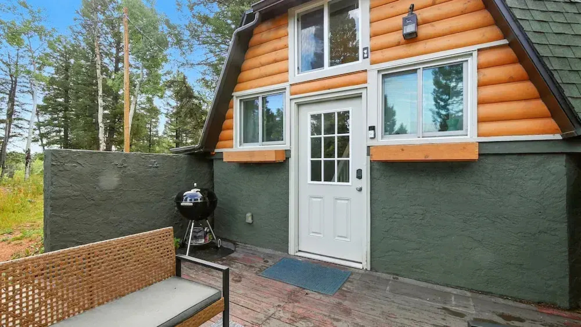 Charming Cabin W/ Scenic Views Near Uc Health 2 Bedroom Cabin