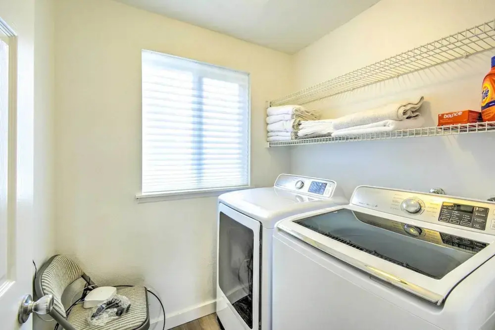 Stunning Hood Canal Getaway w/ Private Deck!