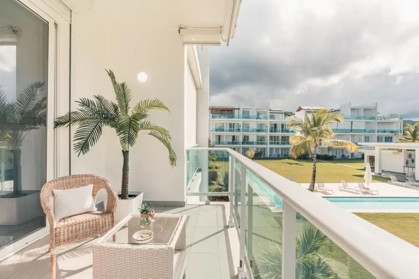 Playa Bonita Nautical Apartment at Lake View