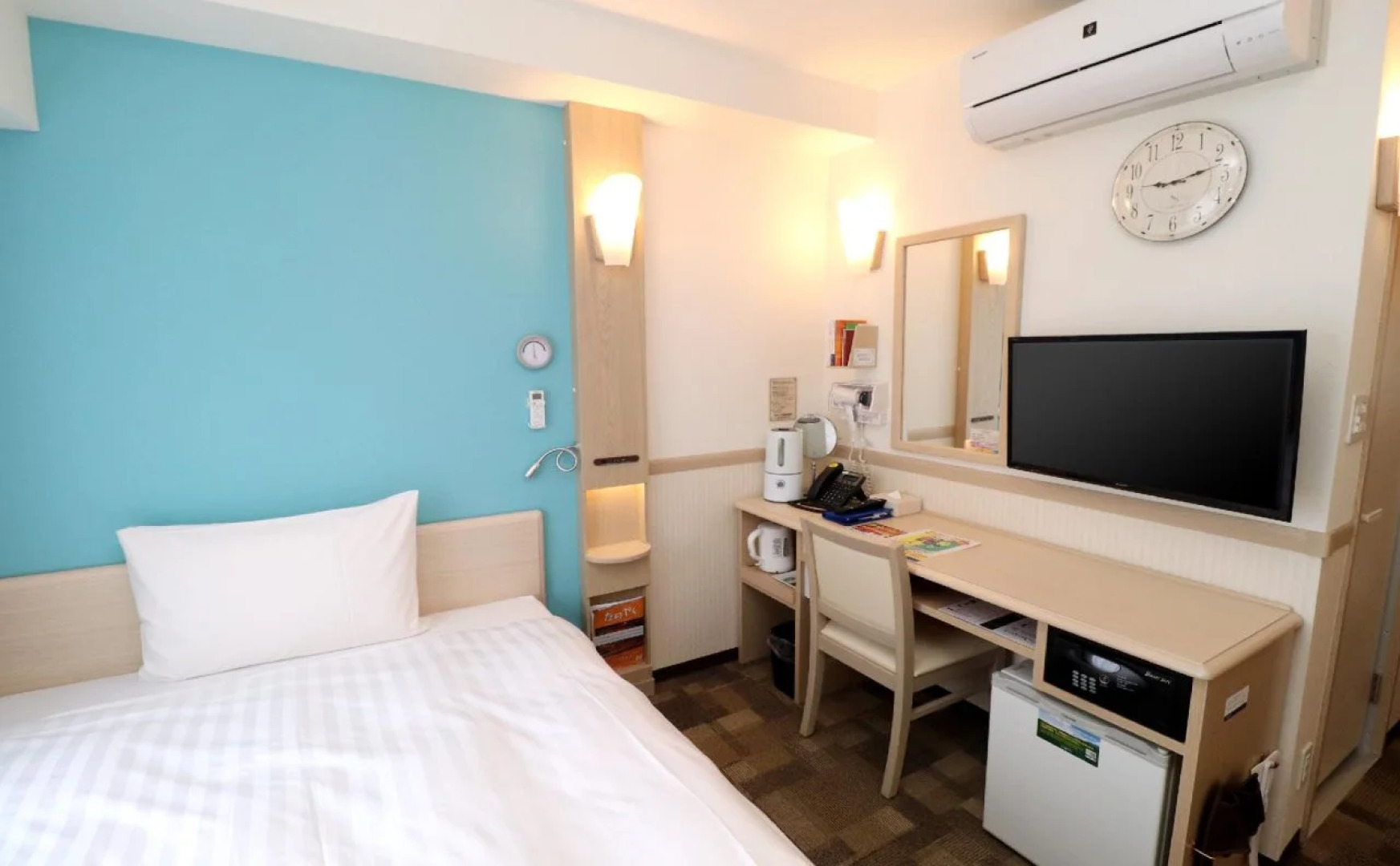 Отель Toyoko Inn Osaka Kyobashi Sakuranomiya