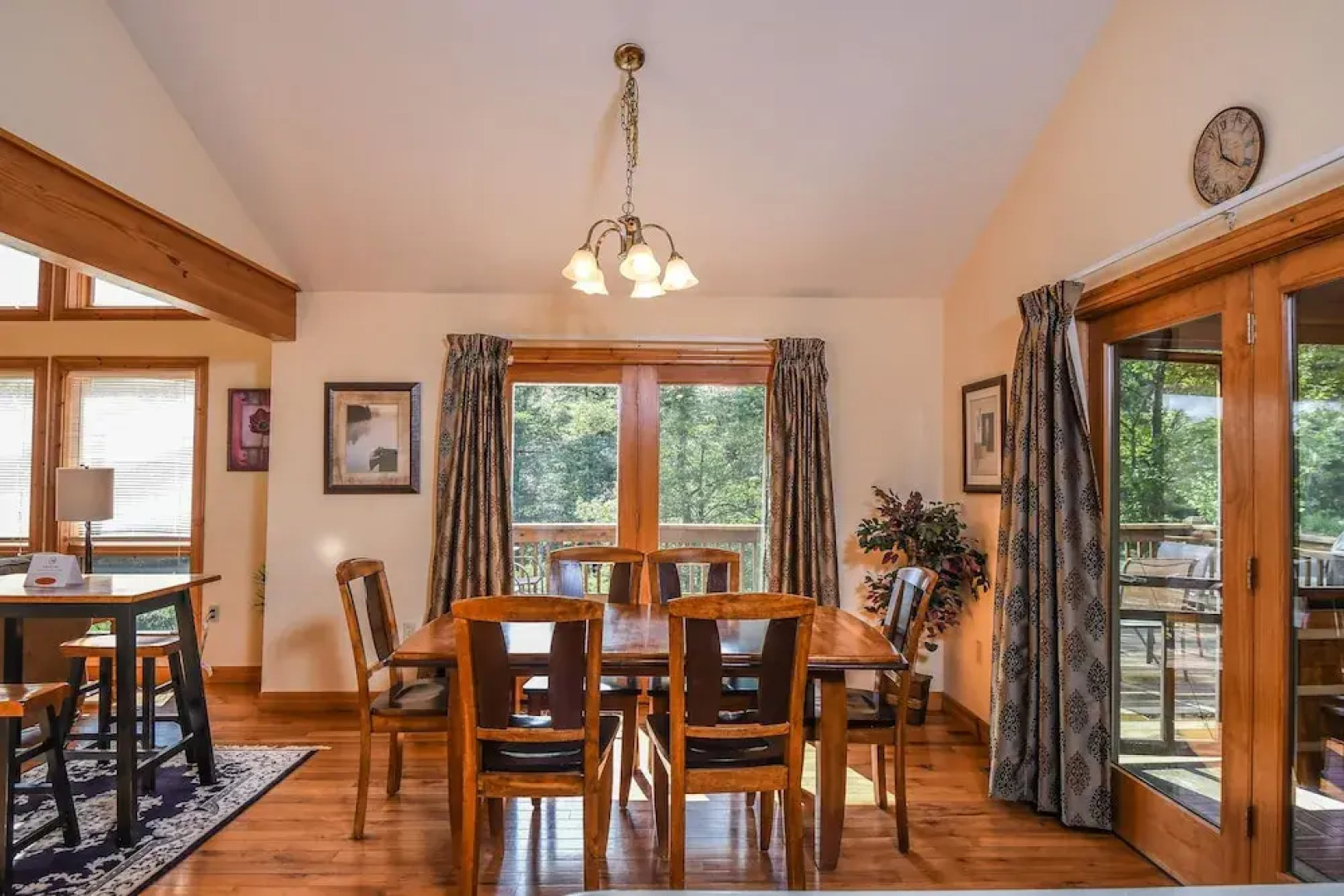 Mountain Top Lodge 4 Bedroom House