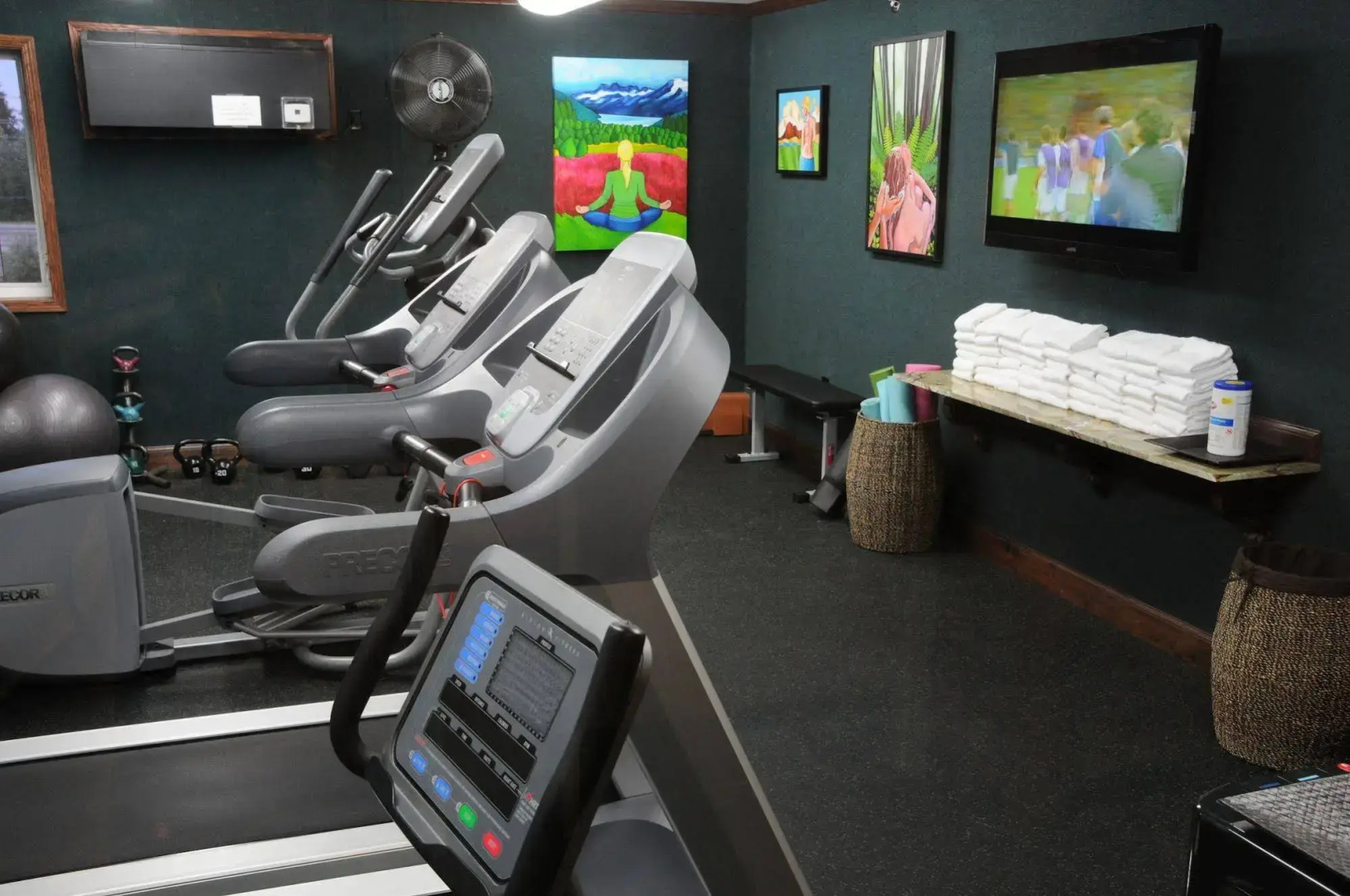 Pike's Waterfront Lodge