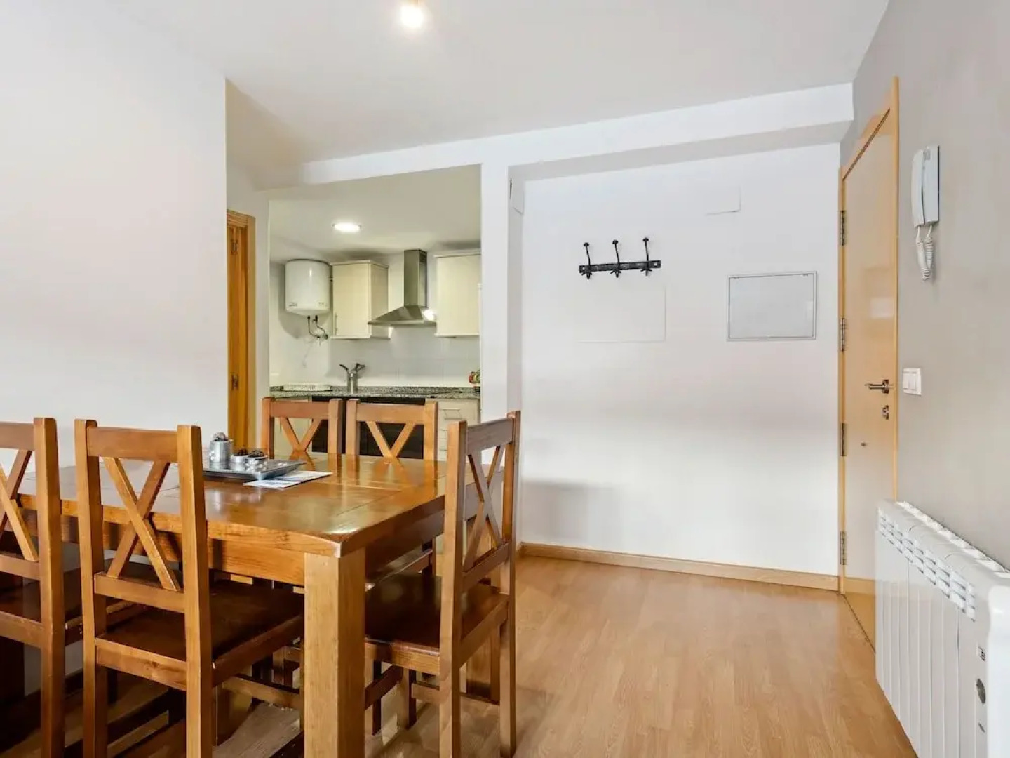 Contemporary Apartment in Gudar With Fireplace