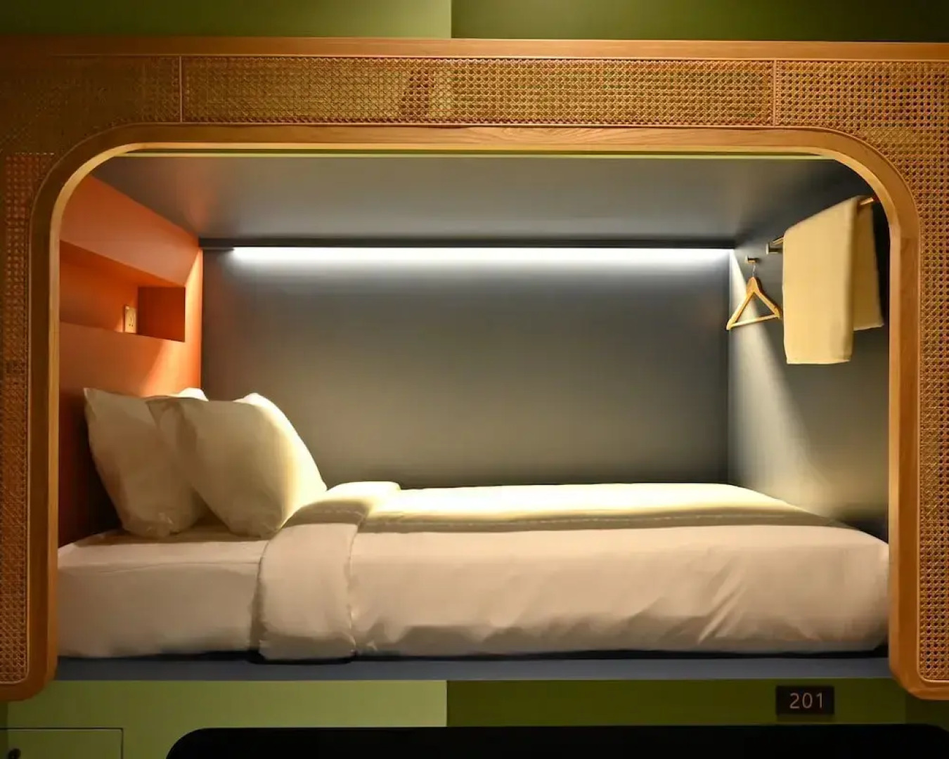 Dream Chaser Boutique Capsule Hotel