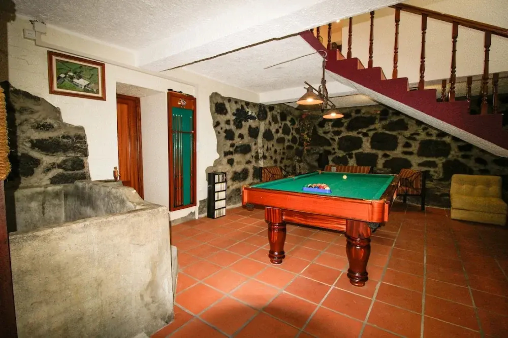 Gouveia Cottage by Analodges