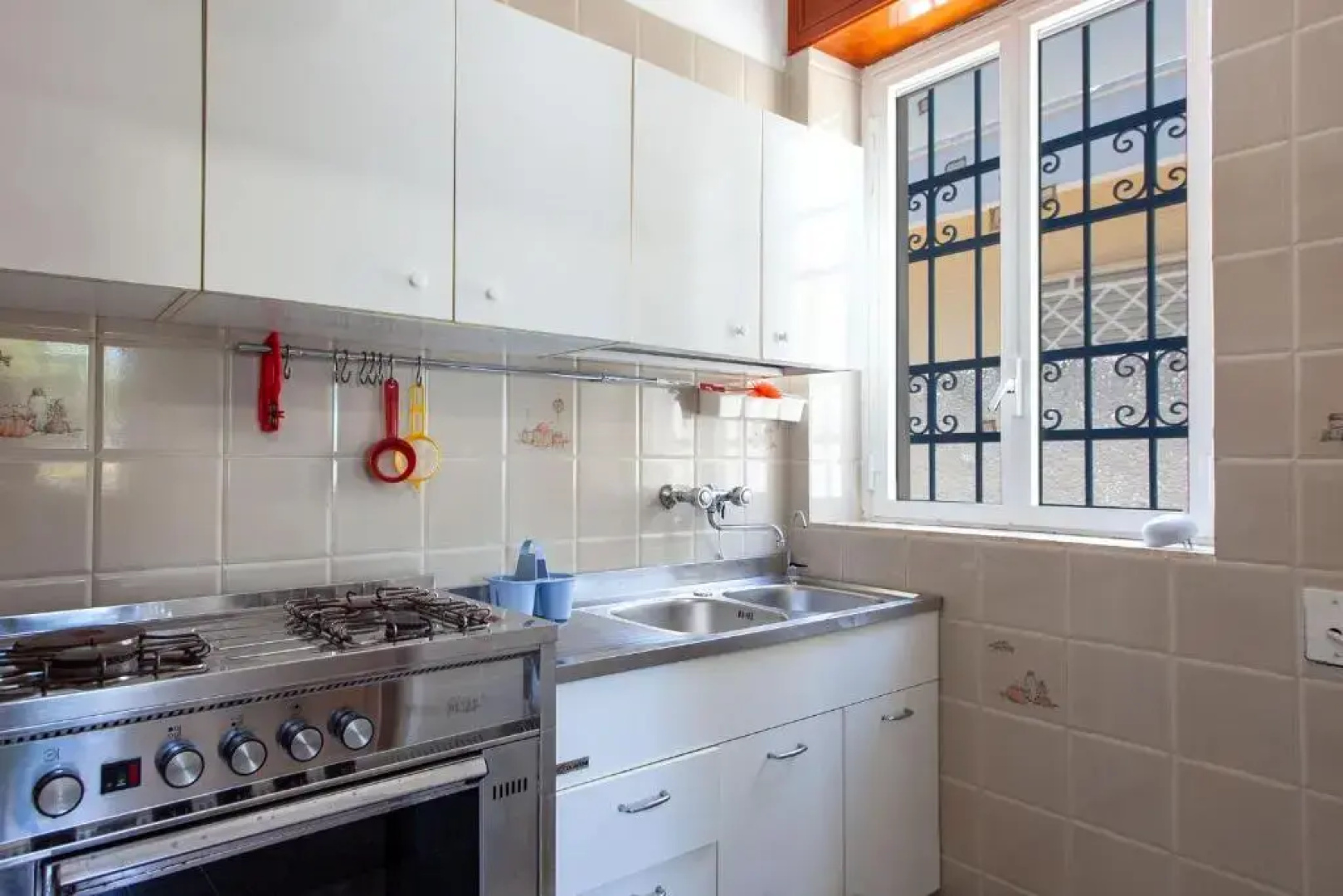 Villa fronte spiaggia con 3 camere e 2 bagni m730