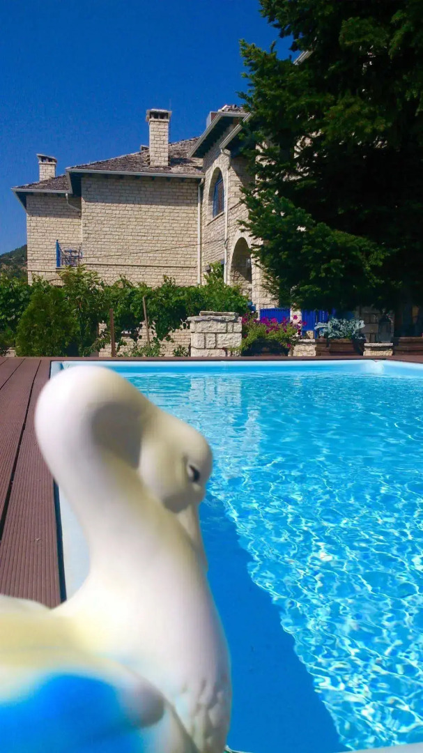 Zarkada Archontiko Hotel