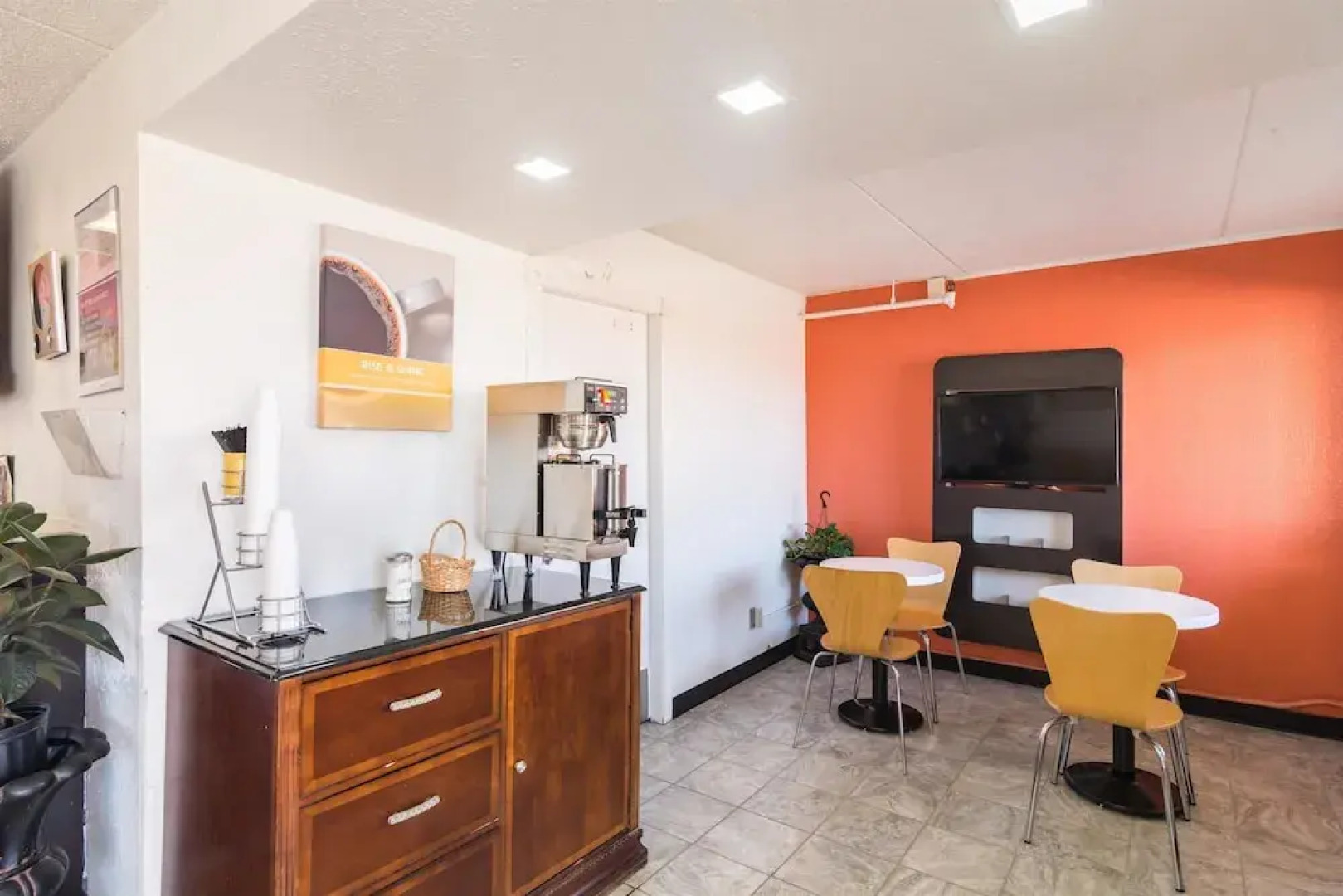 Motel6 Joliet, IL - I-80