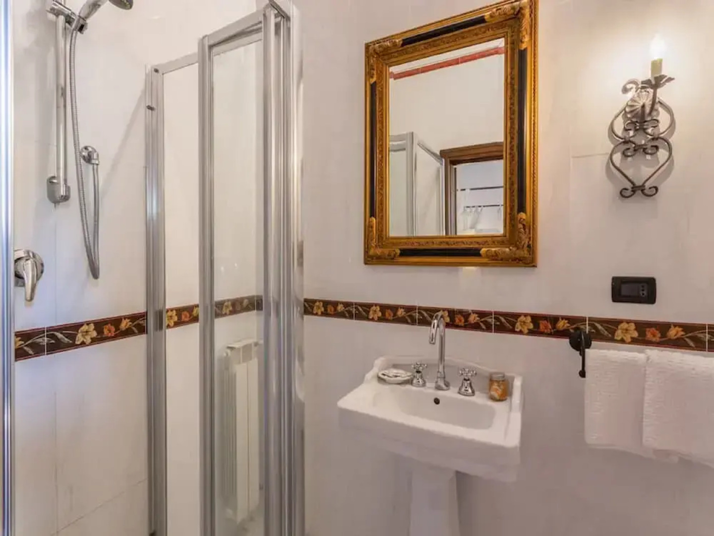 Villa in Mugello Hills With Private Pool