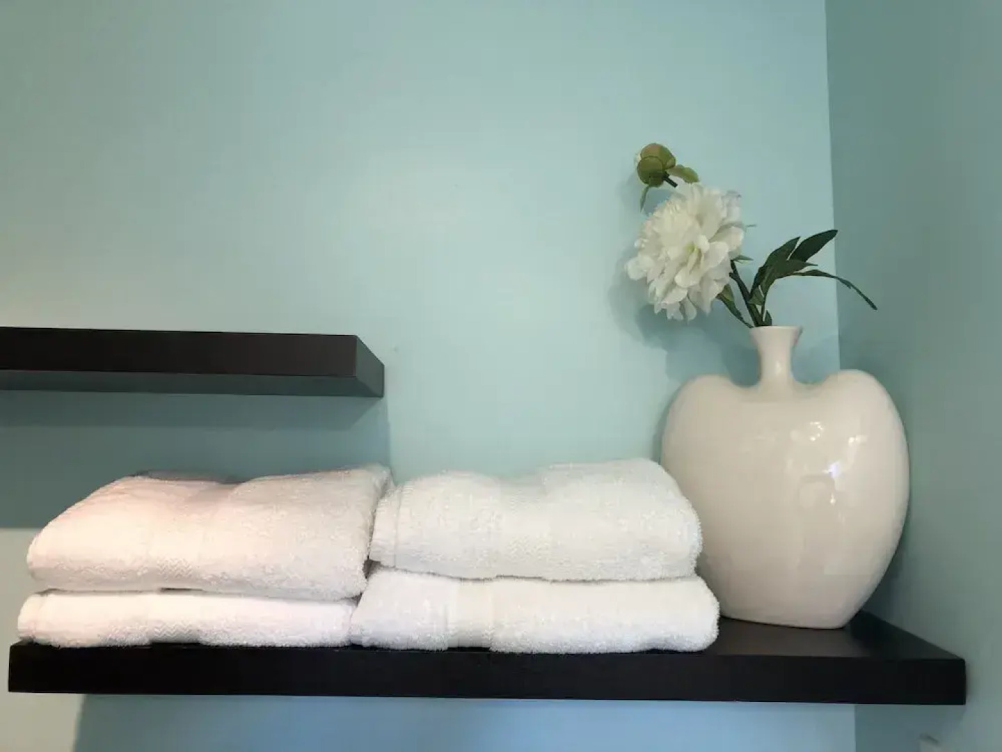 The Lake House Bed & Breakfast