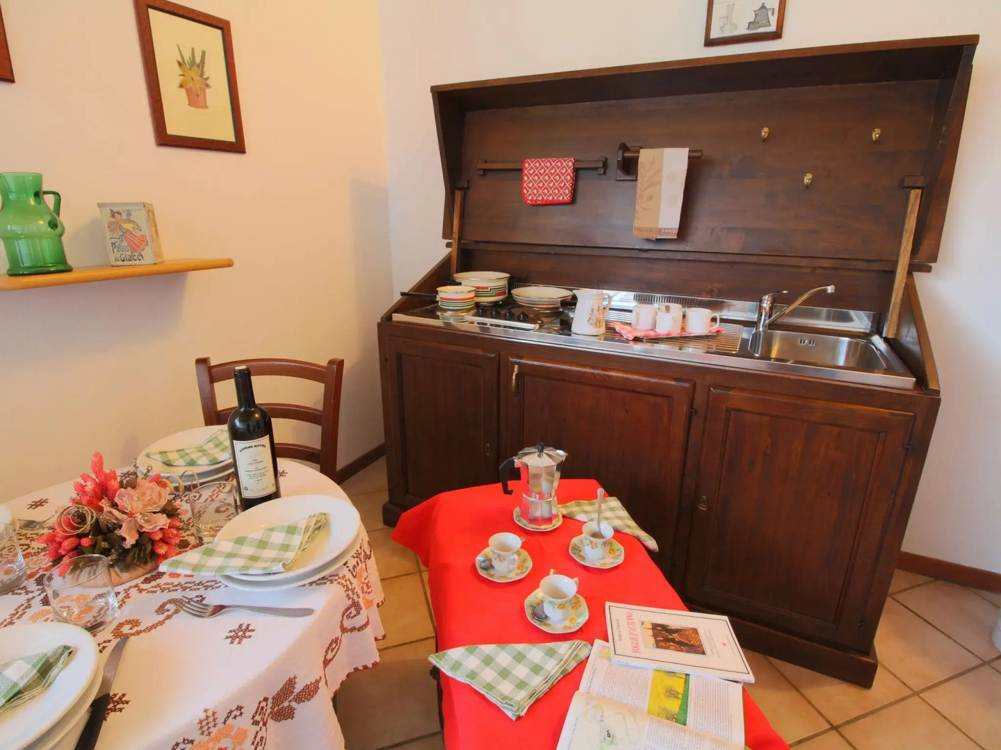 Rural agritourismo with panoramic swimming pool.